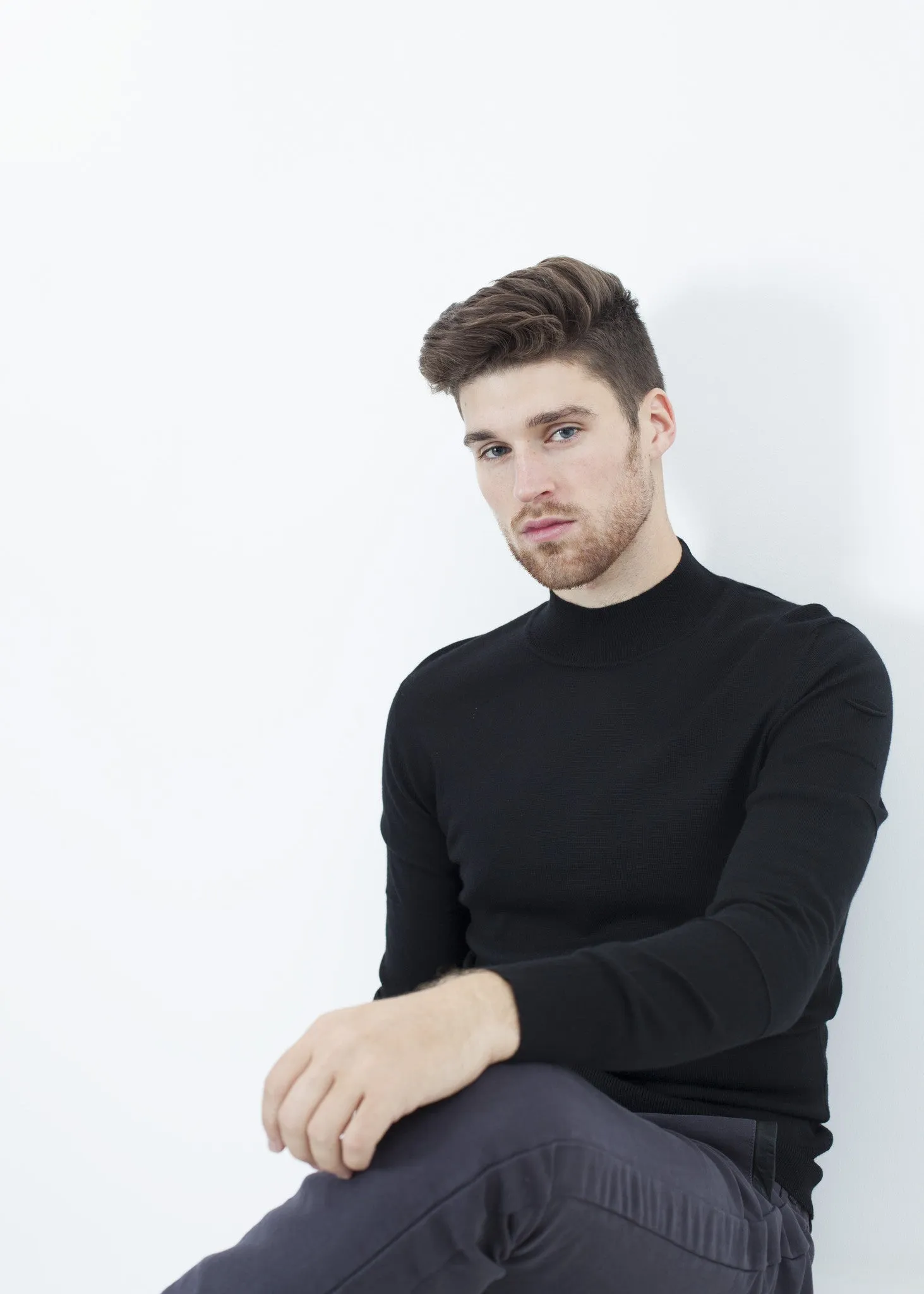 Merino Knit Turtleneck in Black