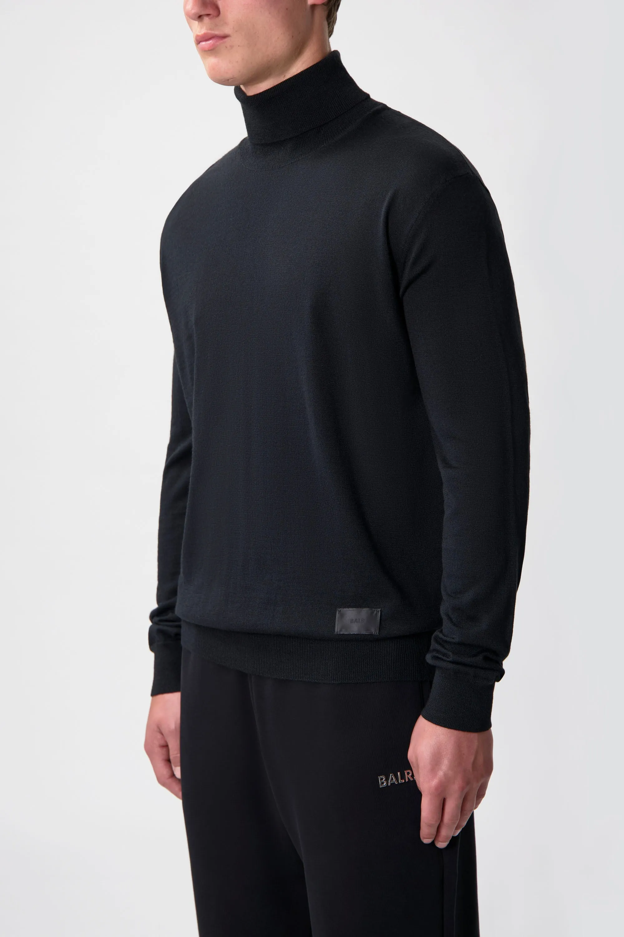 Q-Series Regular Fit Fine Knit Turtleneck Jet Black