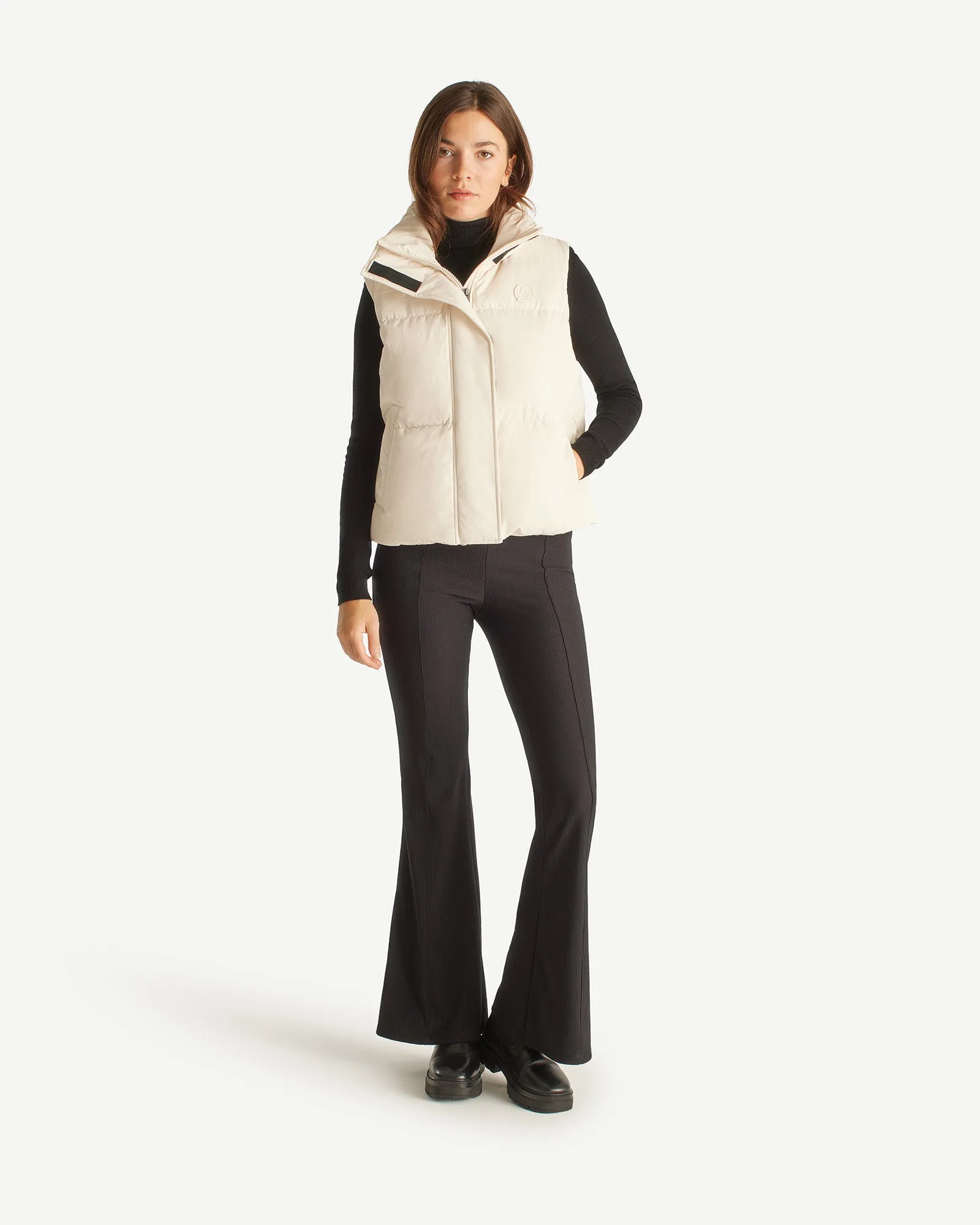 Shangai cropped puffer-style sleeveless down jacket Ivory